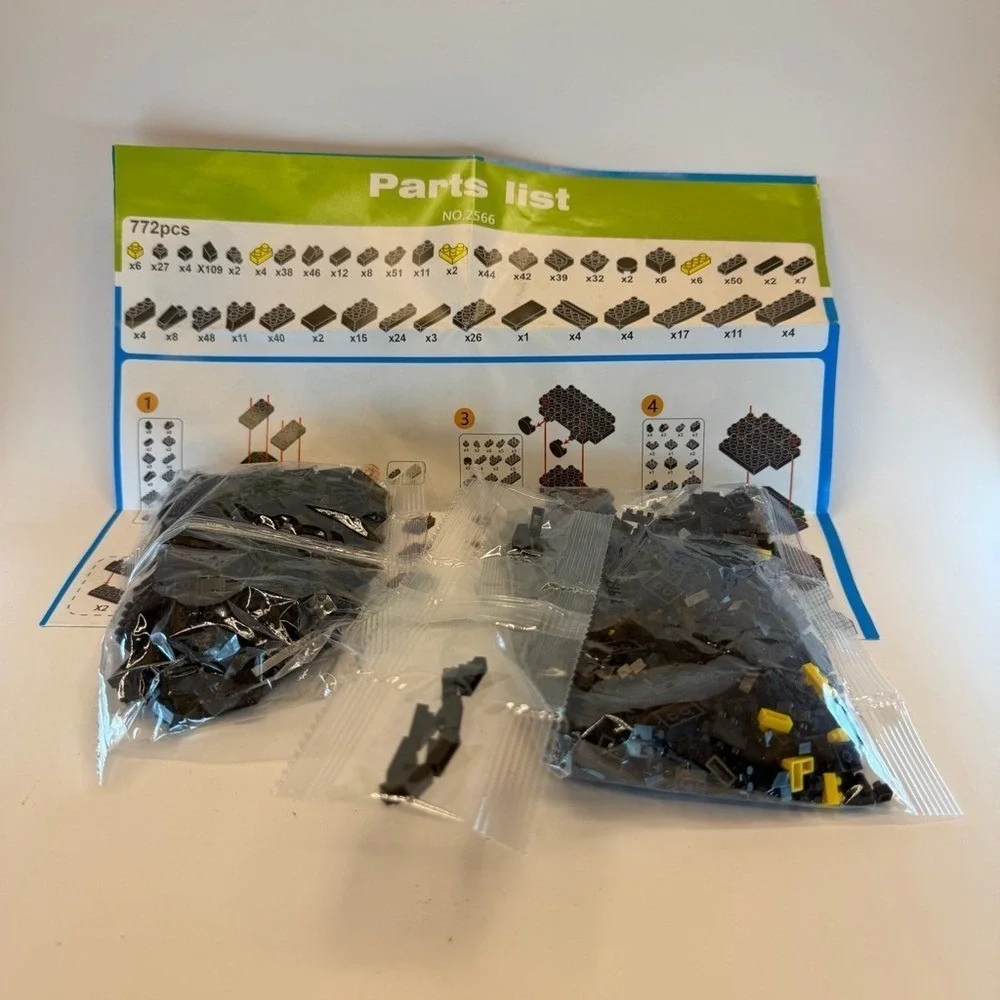Wise Hawk Wise Block 2566 Black Figure 772 Pcs Nano Building Blocks DIY Toy Set